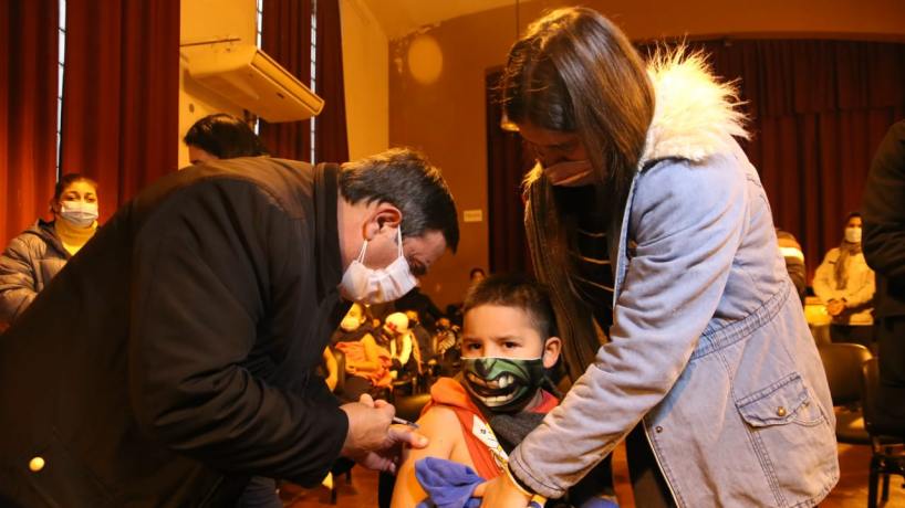 La Escuela Patricias Argentinas fue sede del lanzamiento del refuerzo de la vacunación en niños de 5 a 11 años