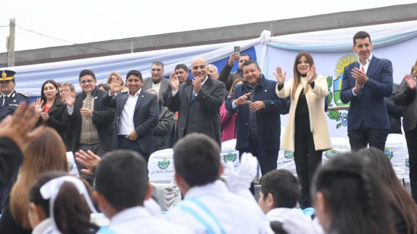 La Banda: 3000 escolares prometieron lealtad a la Bandera Nacional