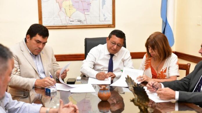 Interior, Obras Públicas y Educación acuerdan reparar escuelas en verano