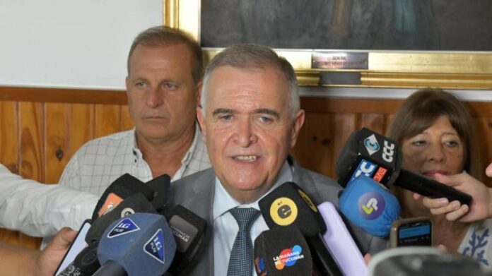 "A la democracia la tenemos que cuidar entre todos"