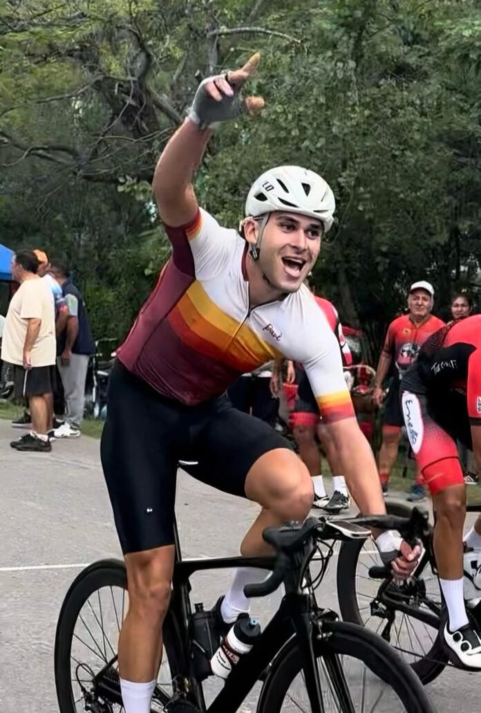 Julián Mena se coronó en la Clásica Doble La Madrid tras un emocionante sprint final