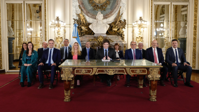 Milei estimó que las reservas del BCRA llegarán a u$s50.000 Milei estimó que las reservas del BCRA llegarán a u$s50.000 millones en mayo