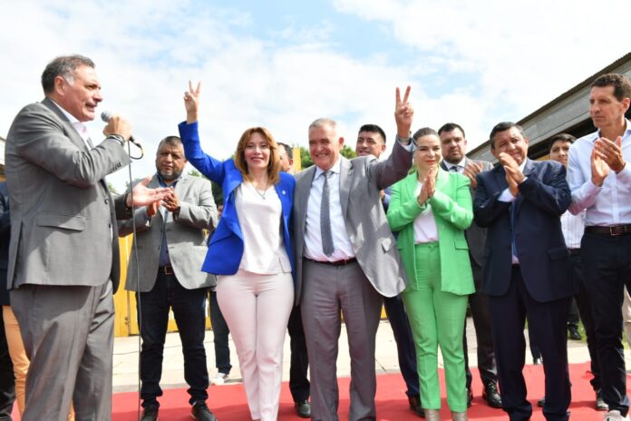 Jaldo inauguró obras de pavimento articulado y cordón cuneta en Las Talitas Jaldo inauguró obras de pavimento articulado y cordón cuneta en Las Talitas