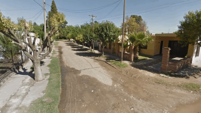 Un hombre le cortó la oreja con un machete a su vecino porque estacionó el auto en la puerta de su casa Un hombre le cortó la oreja con un machete a su vecino porque estacionó el auto en la puerta de su casa