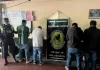 Cuatro hombres fueron aprehendidos por agredir y amenazar al personal policial