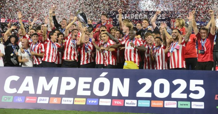 Un pasillo a la corona: Estudiantes es el campeón del Publicidad principal