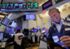 Suben acciones y bonos y el riesgo país se acerca a los 450 puntos