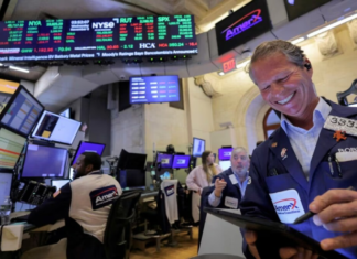 Suben acciones y bonos y el riesgo país se acerca a los 450 puntos
